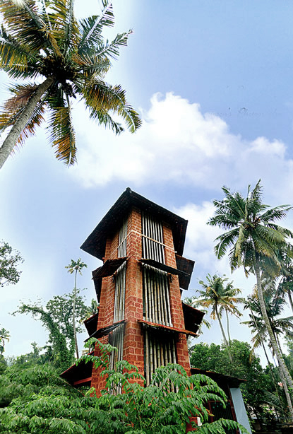 Lokadharmi Nadakaveedu